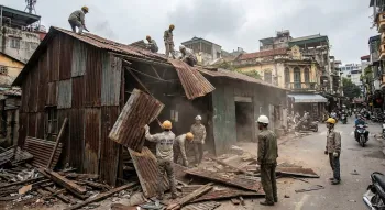 Thu mua &amp; phá dỡ nhà xưởng cũ tại Hoàn Kiếm | Giá cao – Nhanh gọn – Pháp lý chuẩn