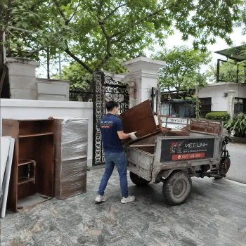 Báo giá vứt đồ cũ, đồ cồng kềnh tại Bạch Mai: Dọn sạch nhà ống, ngõ hẹp trong ngày