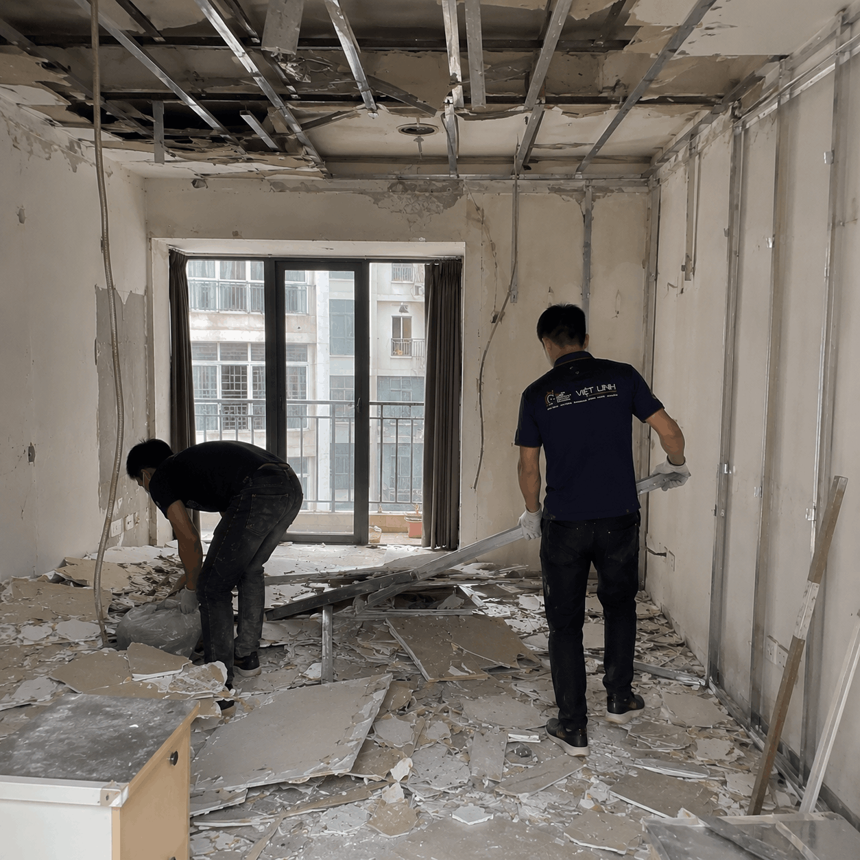 Hình ảnh: Phá dỡ thạch cao tại Khương Đình